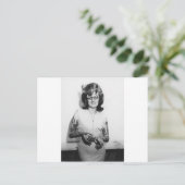 Tattooed Glasses Chick Postkarte (Stehend Vorderseite)