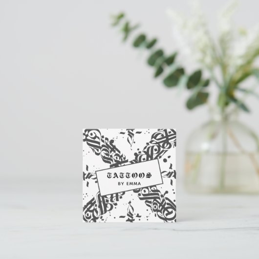 Tattoostische Kalligrafie Coole Typografie Moderne Quadratische Visitenkarte (Stehend Vorderseite)