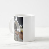 Tatyeed Perfuming the Black Stone Kaffeetasse (Vorderseite Links)