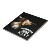 Taube nimmt eine Chance Fliese (Seite)