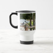 Tauben auf einem Zaun Reisebecher (Links)