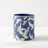 Tauben in Weiß und Blau Tasse (Zentrum)