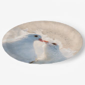 Tauben küssen - Liebe ist in der Luft Pappteller (Schrägansicht)