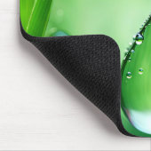 Taubenfallen auf Gras Mousepad (Ecke)