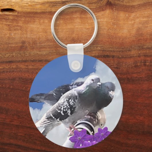 Taubenpaare und Mauve-Blume Schlüsselanhänger (Rückseite)