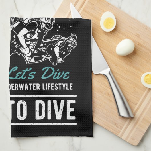 Tauchen Geboren | Sport Geschirrtuch (Viertel Falte)