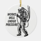 Tauchen in Widerstandskraft - Vintager Tiefseetauc Keramik Ornament (Vorne)