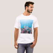 Tauchen mit farbenfrohen Riffs und Korallen T-Shirt (Vorne ganz)