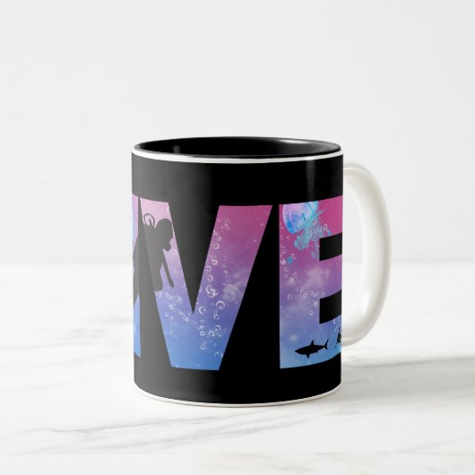 TAUCHEN mit Tauchern, die das Wort schreiben Zweifarbige Tasse (VorderseiteRechts)