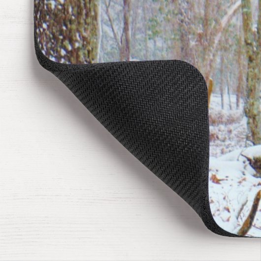 Tauchen Sie ein in den Schnee, Hirsch im Arrowhad- Mousepad (Ecke)