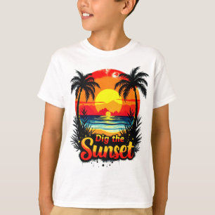 Tauchen Sie ein in den Sunset Volleyball Tee - Per