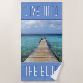 Tauchen wir ins Blau ein (anpassbar) Strandtuch