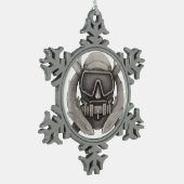 Taucher Spezifikt. Ops Schneeflocken Zinn-Ornament (Links)