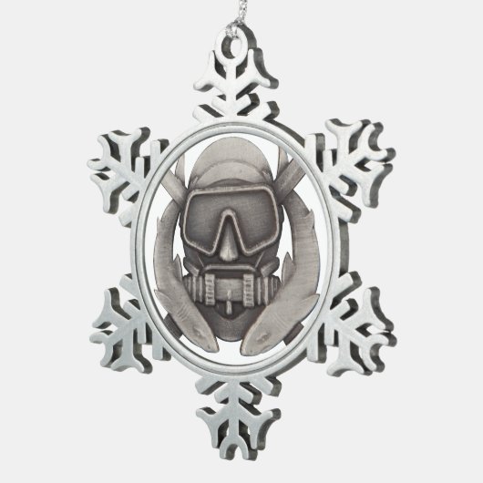 Taucher Spezifikt. Ops Schneeflocken Zinn-Ornament (Rechts)