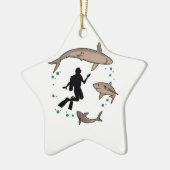 Taucher und Haie Keramik Ornament (Links)