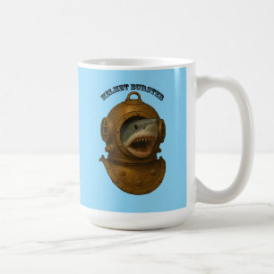 Tauchhelm aus der Vintage-Zeit mit einem herauskom Kaffeetasse