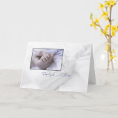 Taufe, Junge mit Baby-Händen in blau Karte (Gelbe Blume)