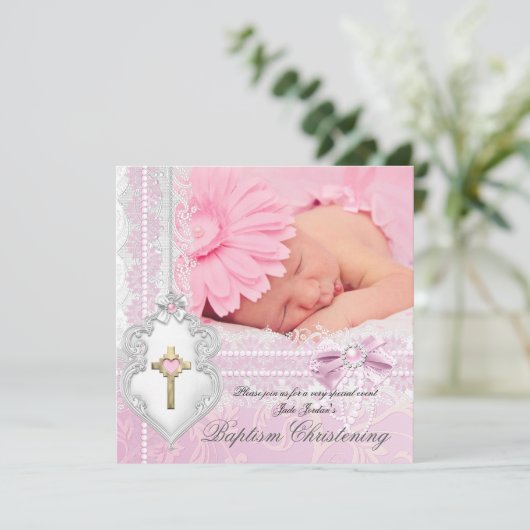 Taufe Pink White Lace Foto Pearl Cross Girl Einladung (Stehend Vorderseite)