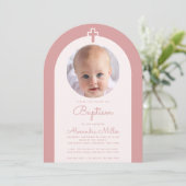 Taufe Rosa Arch Girl Foto Dusty Rose Script Einladung (Stehend Vorderseite)