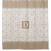 Taupe-Damastmuster, gespiegelte Rahmen-Monogramm Duschvorhang (Vorderseite)