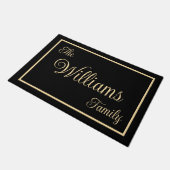 Taupe Elegant Script Familienname Willkommensgesch Fußmatte (Schrägansicht)