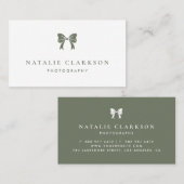 Taupe Green Chic Ribbon Bow Minimalistisch Visitenkarte (Vorne/Hinten)