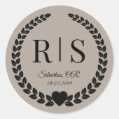 Taupe Linen Brown Wedding Monogram Initials Runder Aufkleber (Vorderseite)