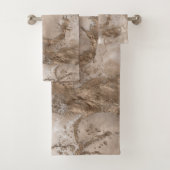 Taupe marble and gold abstract badhandtuch set (Insitu)