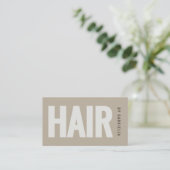 Taupe-Minimalistischer-Friseur-QR-Code Visitenkarte (Stehend Vorderseite)