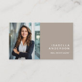 Taupe Modern Real Anwesen Berufliches Foto QR Visitenkarte (Vorderseite)