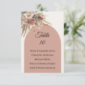 Taupe pampas grass wedding table number names card RSVP karte (Stehend Vorderseite)