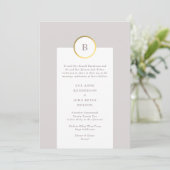 Taupe und Gold Foil Circle Mongram Wedding Einladung (Stehend Vorderseite)