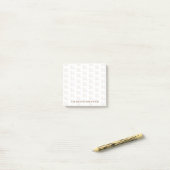 Taupe White Minimal Bold Monogram Initial Letter Post-it Klebezettel (Auf Schreibtisch)