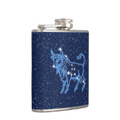 Taurus Konstellation und Zodiac-Zeichen mit Sterne Flachmann (Rechts)