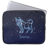 Taurus Konstellation und Zodiac-Zeichen mit Sterne Laptopschutzhülle (Vorderseite)