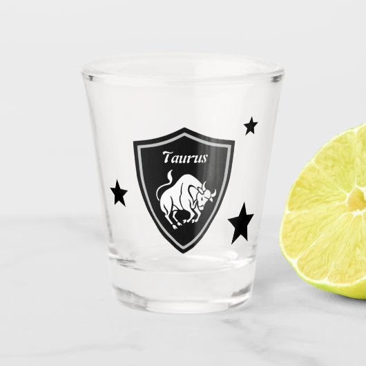 Taurus Schnapsglas (Vorderseite)