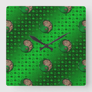 Taurus the Bull Quadratische Wanduhr