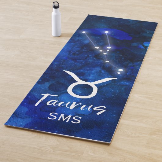 Taurus Zodiac Constellation Blue Galaxy Monogram Yogamatte (Beispiel)