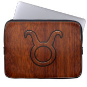 Taurus Zodiac Sign auf Mahogani wie Print Laptopschutzhülle (Vorderseite)