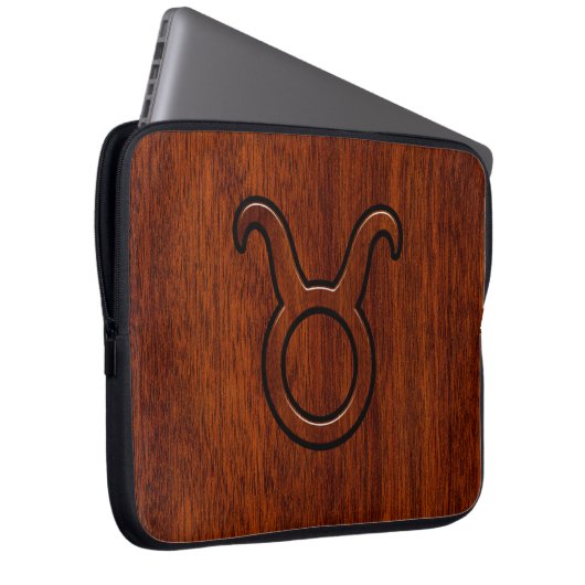 Taurus Zodiac Sign auf Mahogani wie Print Laptopschutzhülle (Vorne Rechts)