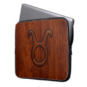 Taurus Zodiac Sign auf Mahogani wie Print Laptopschutzhülle (Vorderseite Links)