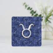 Taurus Zodiac Sign auf Navy Blue Digital Camouflag (Stehend Vorderseite)