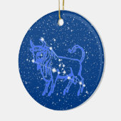 Taurus Zodiac Sign mit Sternen auf Deep Blue Keramik Ornament (Links)