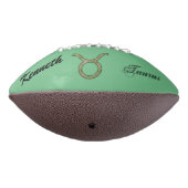 Taurus Zodiac Symbol Element von Kenneth Yoncich Football (Gedreht 270)