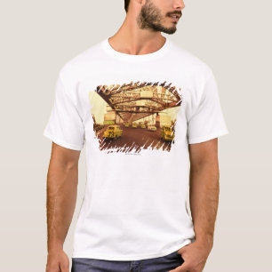 Taxis auf einer Brücke T-Shirt
