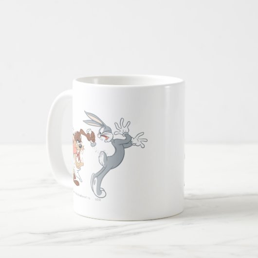 TAZ™ und BUGS BUNNY™ Kaffeetasse (Vorderseite Links)