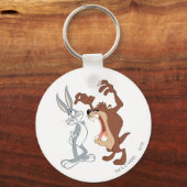 TAZ™ und BUGS BUNNY™ Nicht einmal Flinching - Farb Schlüsselanhänger (Vorderseite)