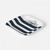 TAZ™ versteckt sich in Streifen Pappteller (Gewinkelt)