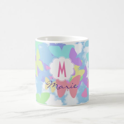 Taza de café de mariposas Monogram Name & Initial Kaffeetasse (Mittel)