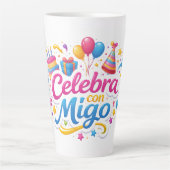 Taza de Café Latte con Diseño “Celebra Conmigo” | Milchtasse (Vorderseite)